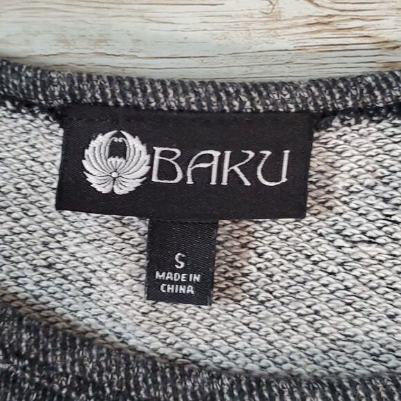 Baku Womens Dark Grey Sweatshirt Shark Bite Asymmetrical‎ Hem Sz Small - Picture 3 of 7